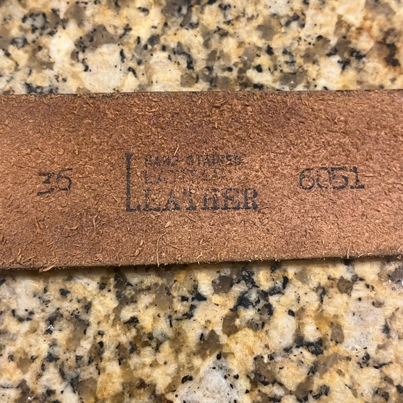 Men’s Vintage Brown Tooled Leather Belt Tarnished Brass Buckle Size 36 - Picture 3 of 10